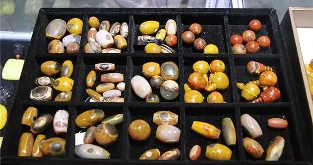 如何搭配适合自己的手串,正确的手串怎么样搭配好看