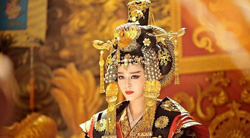 历史上第一个当女帝的是武则天吗,最有帝王气的武则天