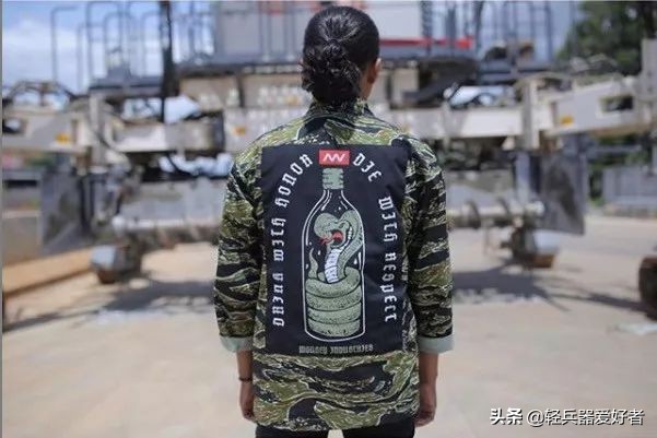 迷彩酷炫风,10年前的武警迷彩虎斑迷彩