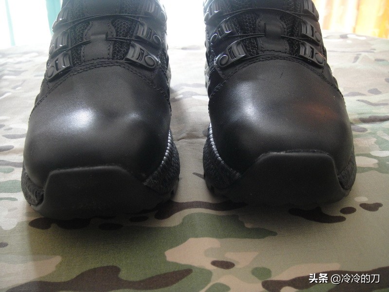 军靴有多舒服,军靴多厚硬不硬