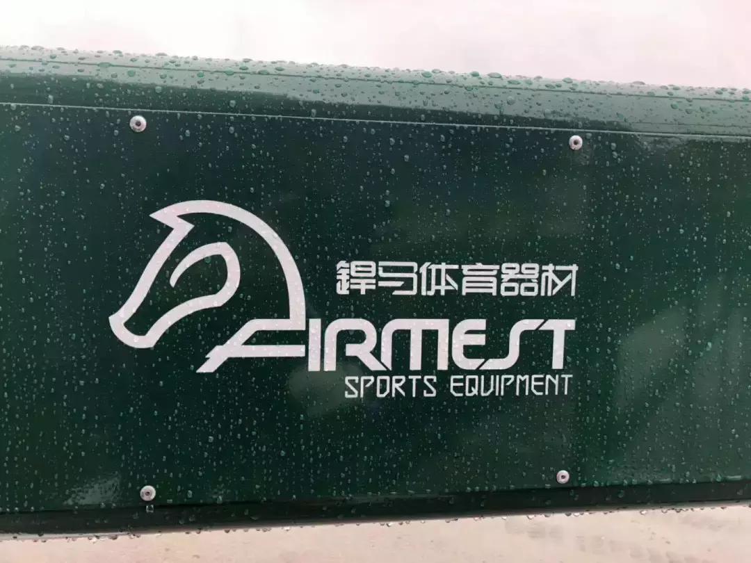 高速围网不生锈,如何保养木围栏