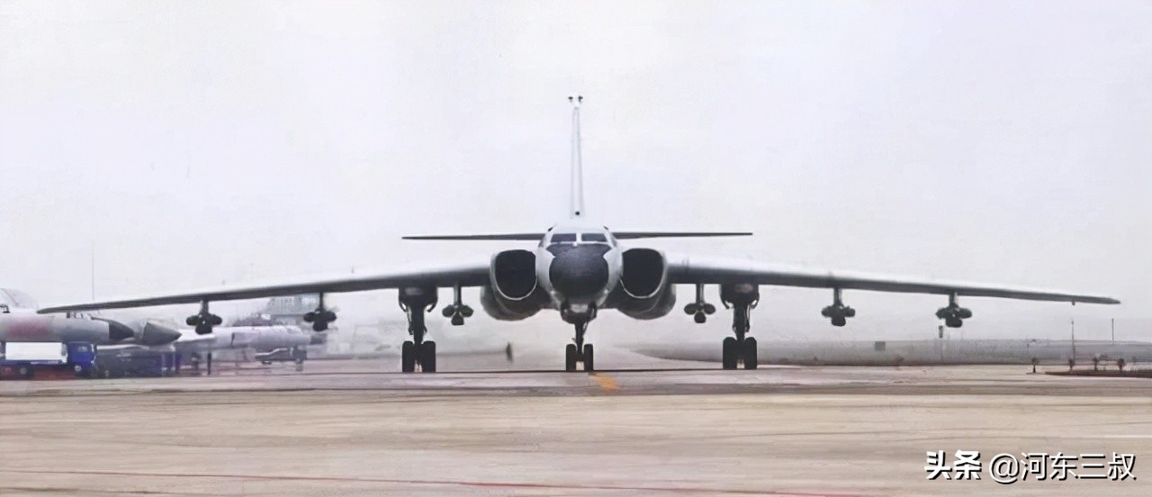 轰6n轰炸机历代改造升级机型,轰6为什么不能改成四发轰炸机
