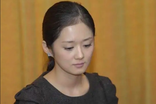 没钱就来国内的张娜拉,张娜拉没钱才去中国