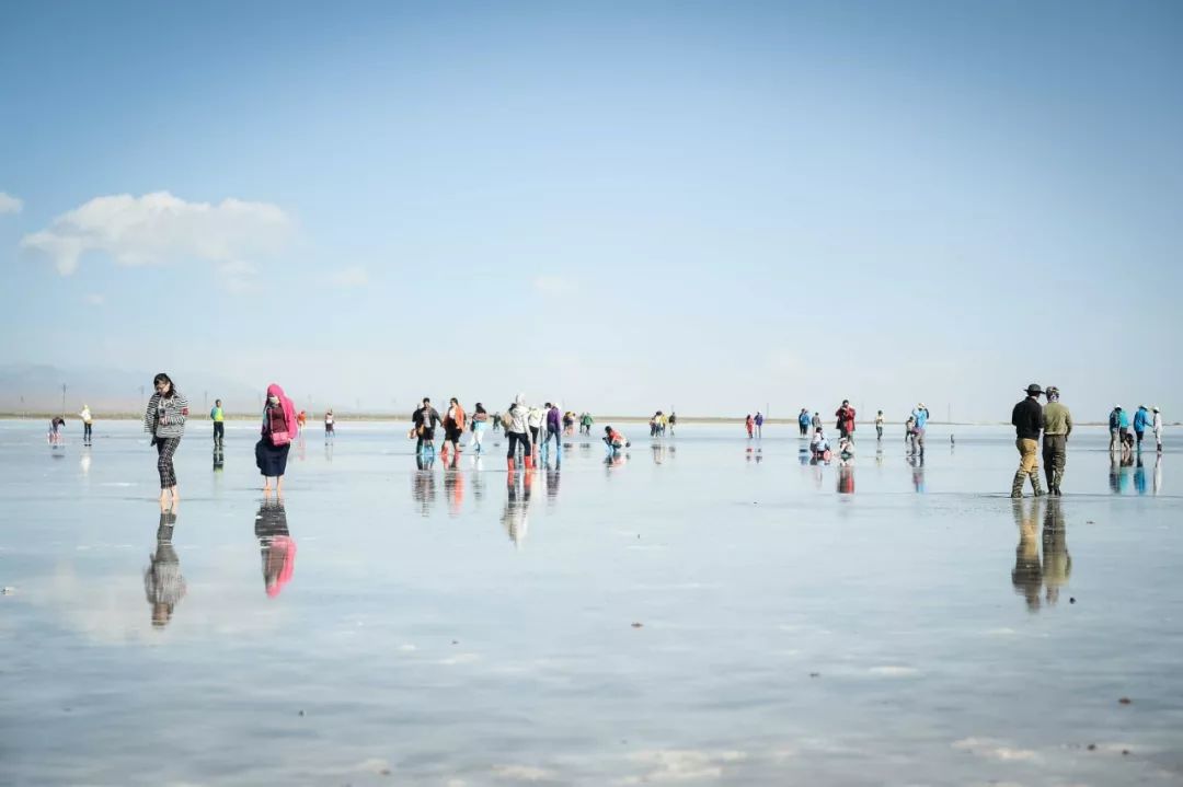 如何拯救活在美颜相机里的人,生活在美颜相机下的女人