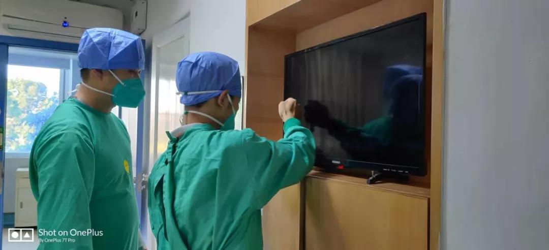 冠状病毒隔离,隔离病毒隔离爱