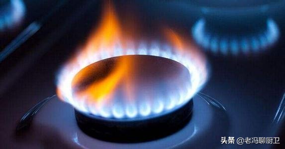 燃气灶打着火松手就灭解决小诀窍,燃气灶一直按着才可以用