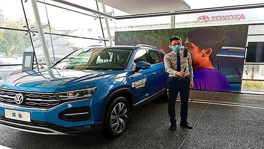 直播带货直播间买口红,口红可以摆摊卖吗