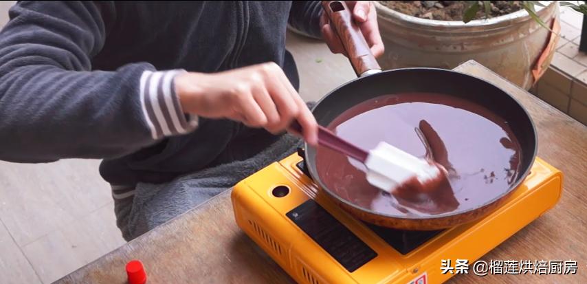 自己动手做出蜡笔小新同款鲷鱼烧，豆沙丝滑甜软，表皮蛋香浓郁