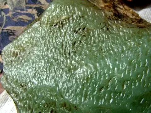 和田玉简单辨别真假方法,和田玉真假辨别最简单方法