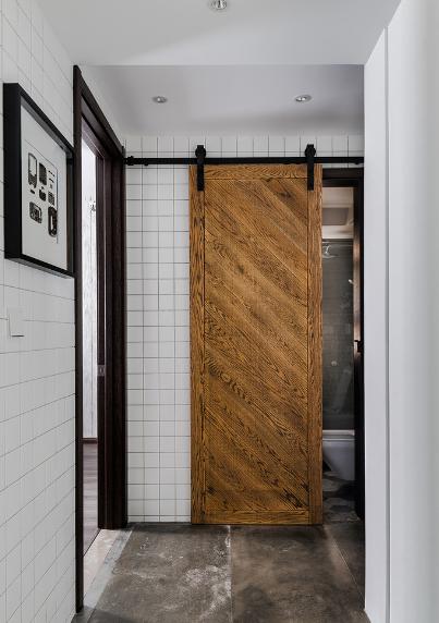 卫生间正对厕所门应该怎么设计,卫生间正对大门挂什么门帘图案好