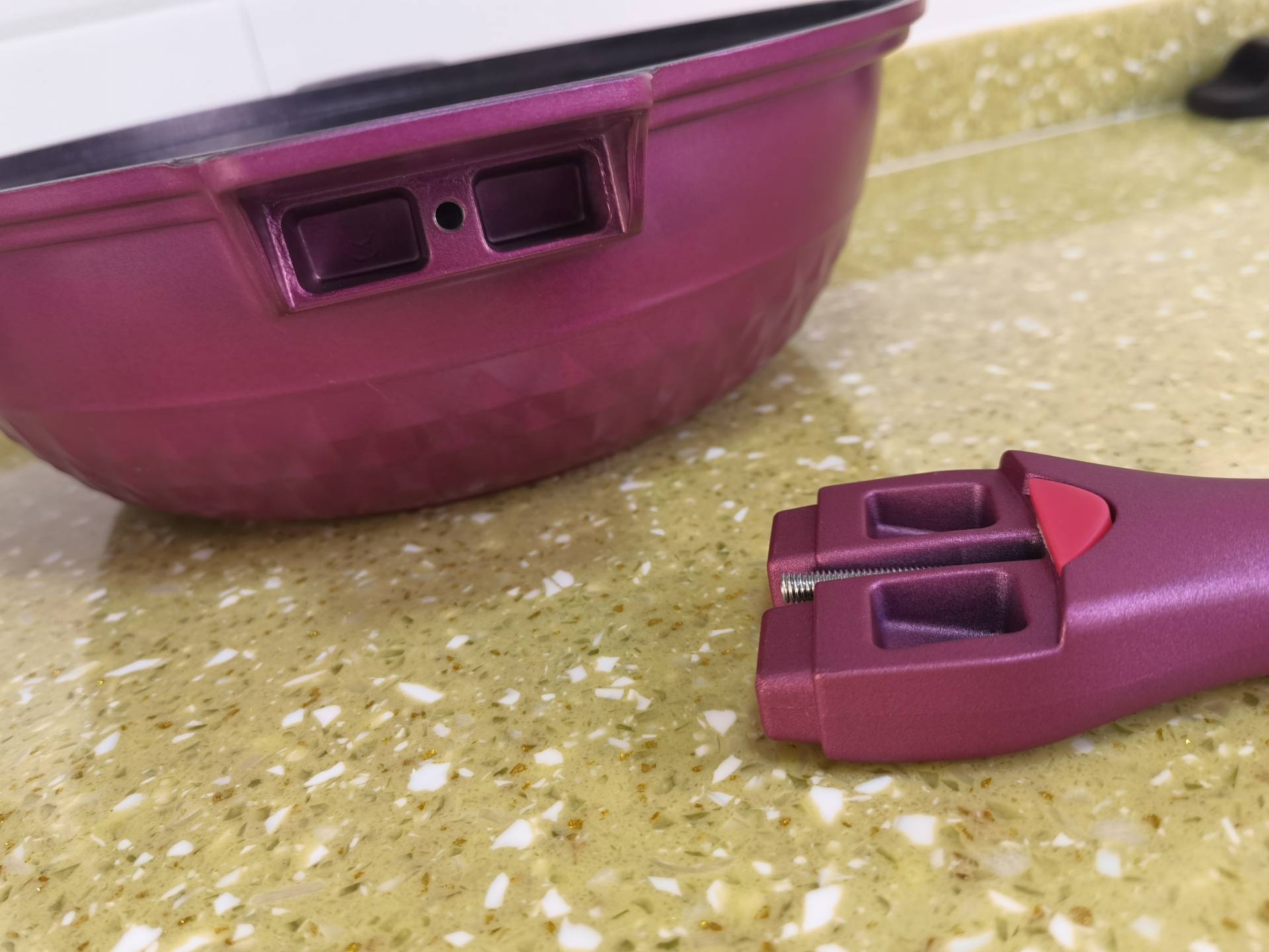 英国帝伯朗不粘锅体验，一锅多用，做饭得力好助手