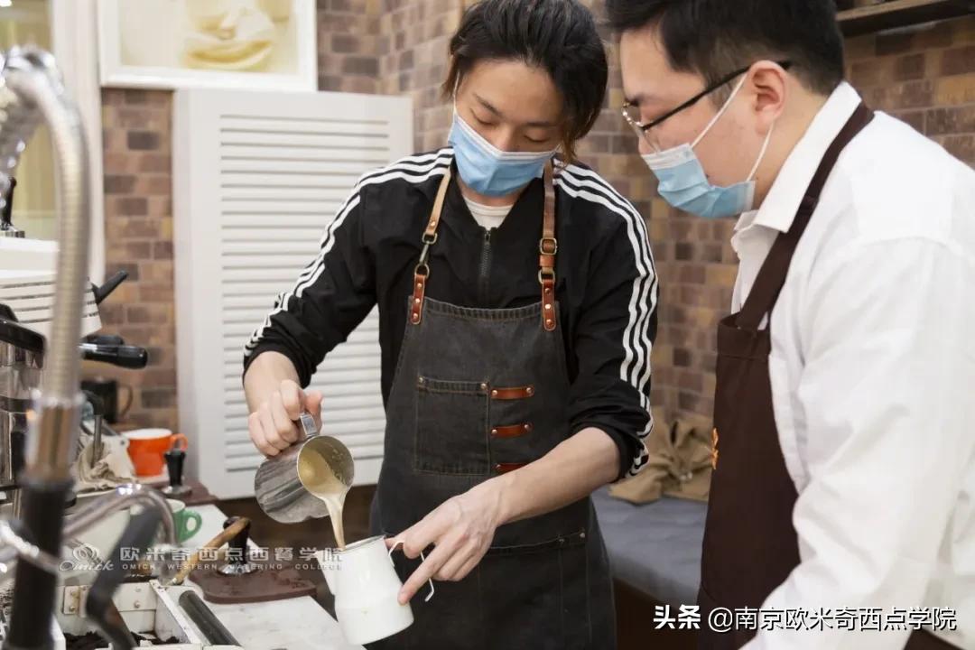 学奶茶技术要去哪里,学习奶茶技术可以开店吗