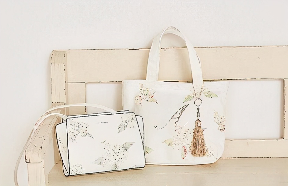 初春必买的几款包包简直美哭啦,初春最实用包包品牌