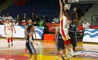 胡明轩和周琦最新消息,周琦得22分胡明轩