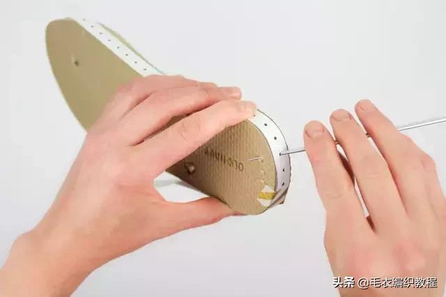 钩男士豆豆凉鞋三道杠视频教程,100种婴儿凉鞋的钩法全过程