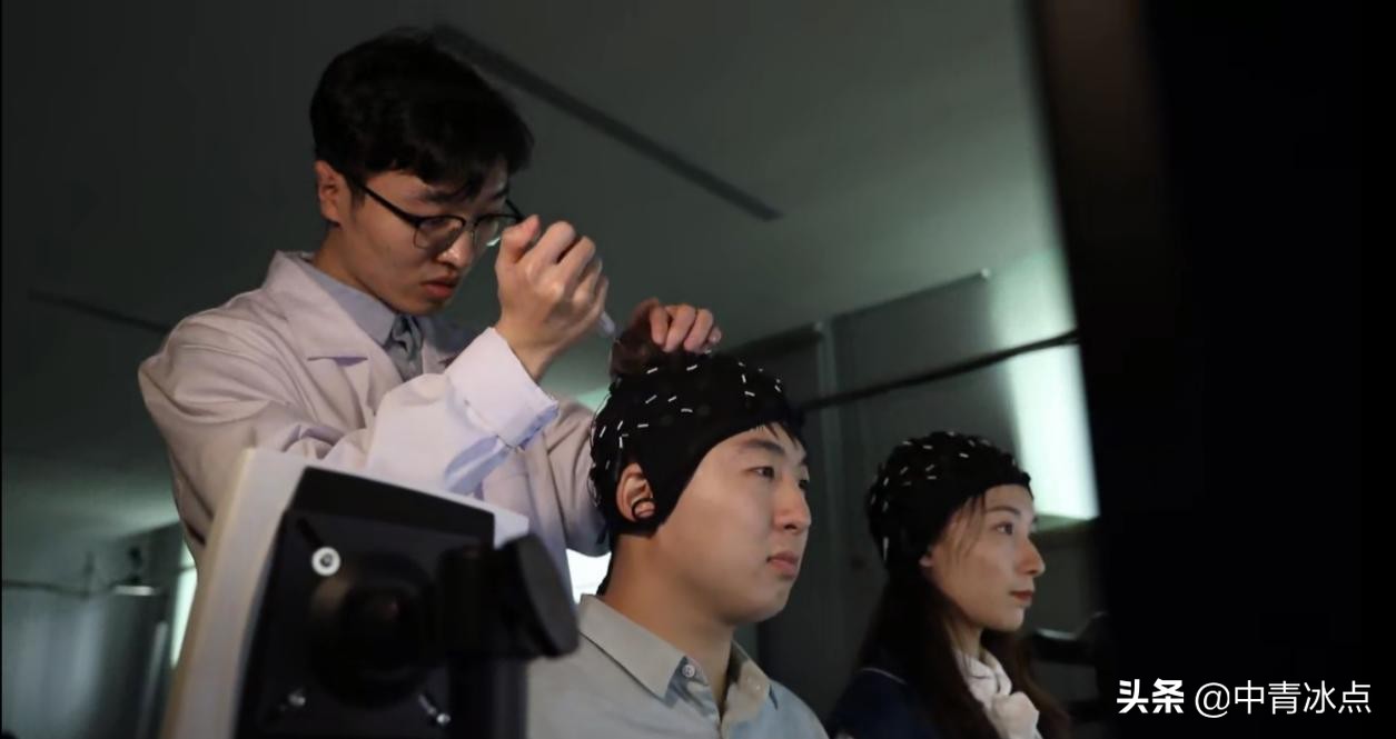 天津大学意念操控机器人,天津大学靠意念打字