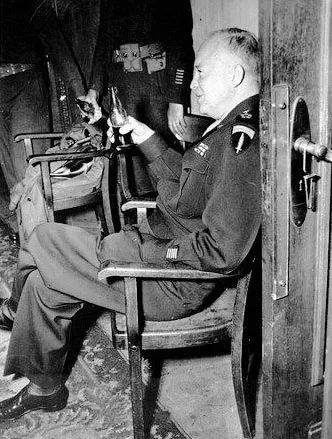 美国肯德基快餐店有多寒酸,美国肯德基无鸡可炸