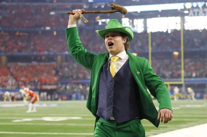 骷髅、骑士、战斗的爱尔兰人…这些美国大学的吉祥物背后的故事