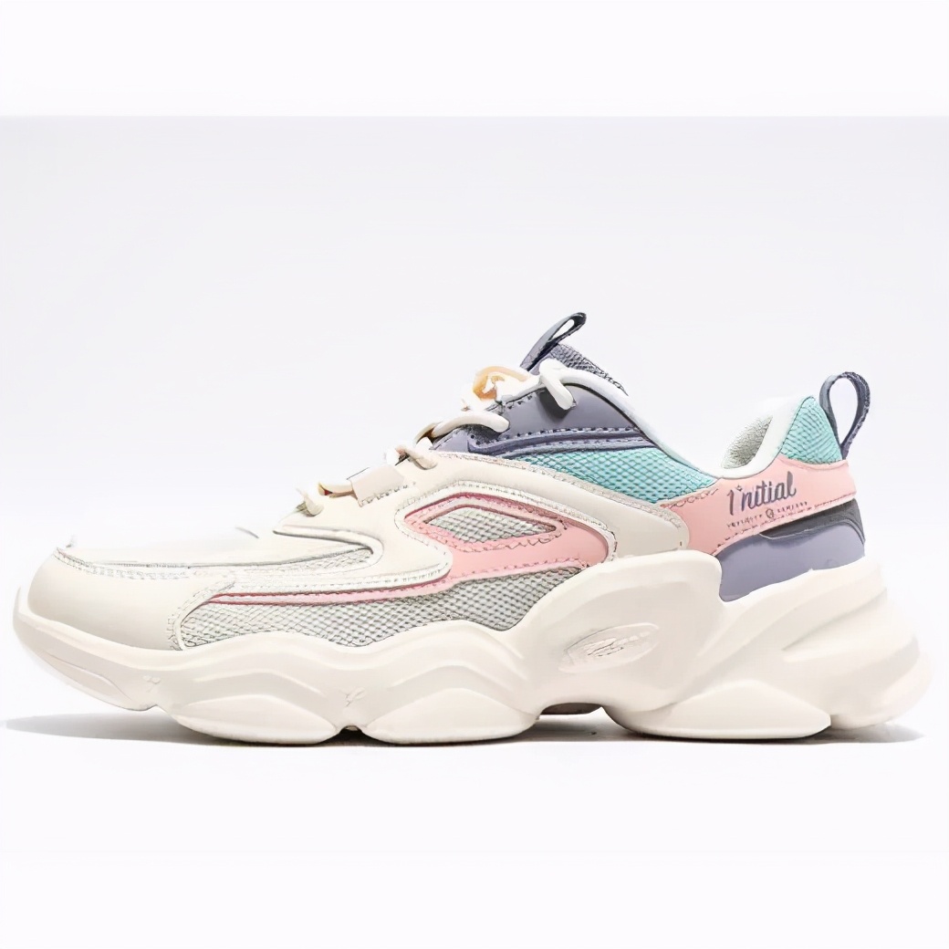 运动休闲3折起！VIP感恩季~专属福利尽在王府井奥莱机场店