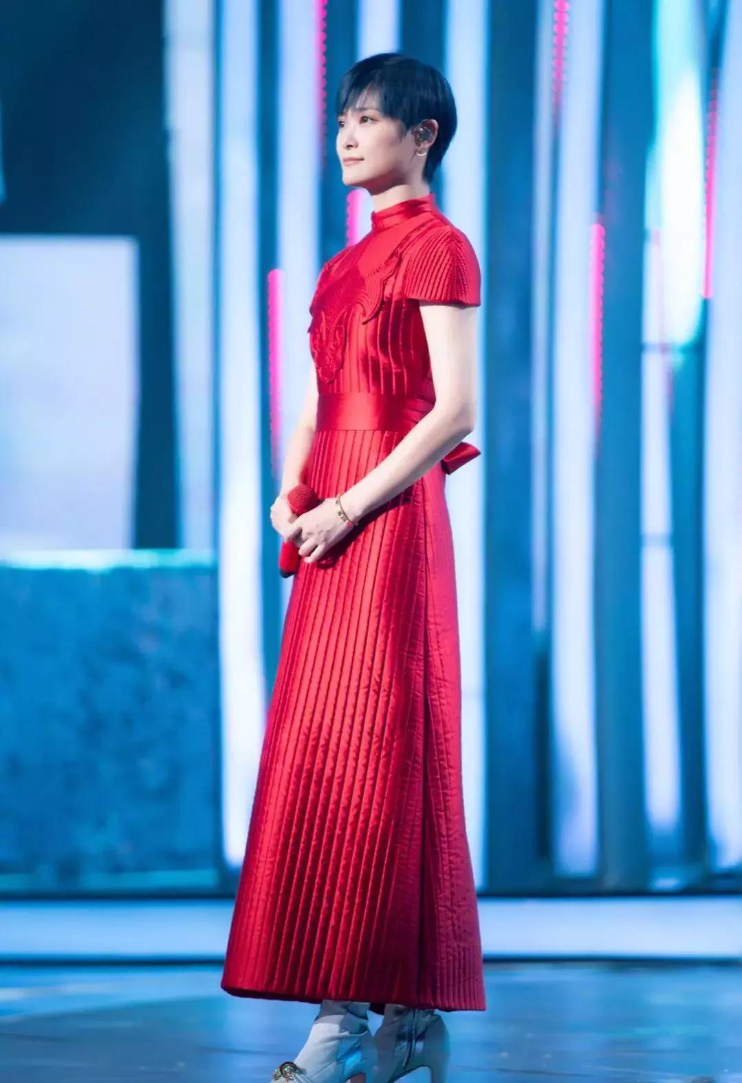 迪丽热巴杨幂夏天穿衣,热巴杨幂穿着