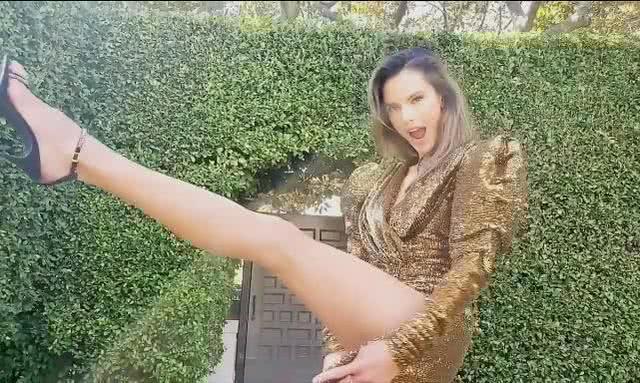 超模伊莲娜t台,伊莲娜超模秀