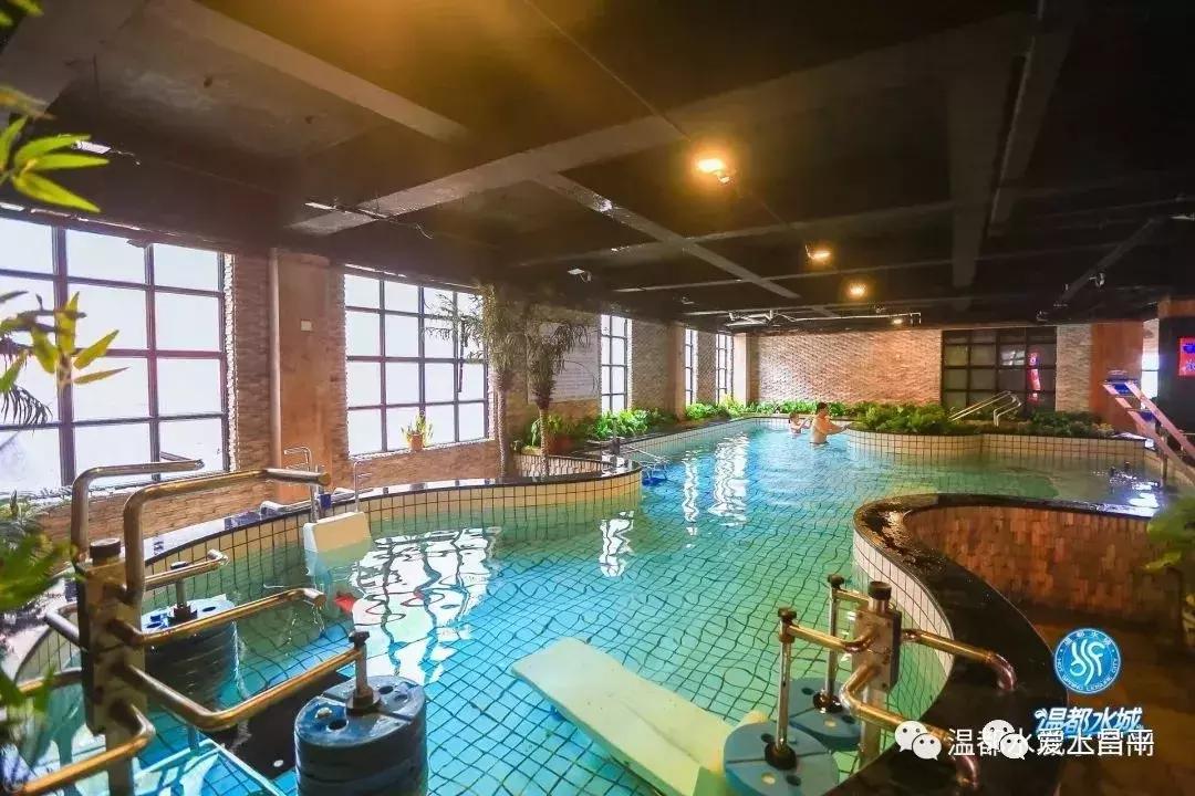 4.5折温泉套餐,99元一晚温泉