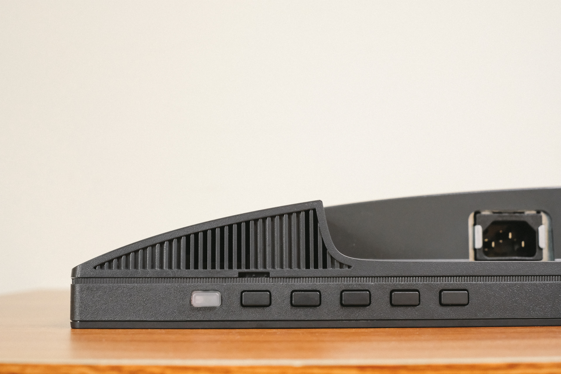 修图显示器2k好还是4k好,4k修图剪辑视频显示器