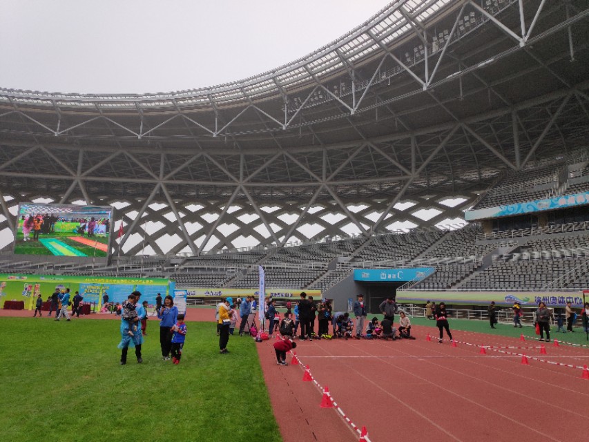 徐州体育中心有哪些,徐州鸟巢能容纳多少人