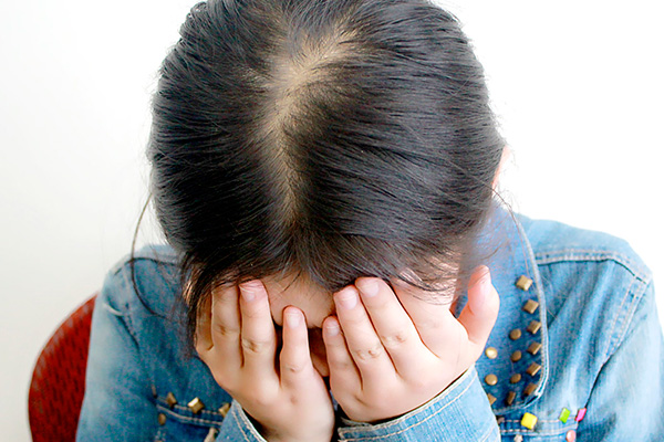 女性长胡子是什么原因引起的,去除唇毛会长胡须吗