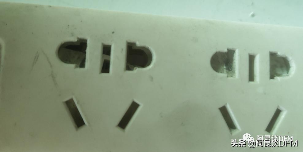 拆解小米插板,小米插座拆解评测