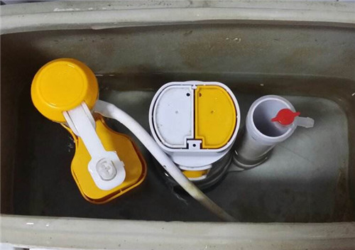 智能马桶一直流水怎么解决,马桶自动冲水怎么工作的