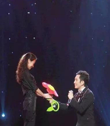 吴启华中山豪宅,吴启华惠州买别墅