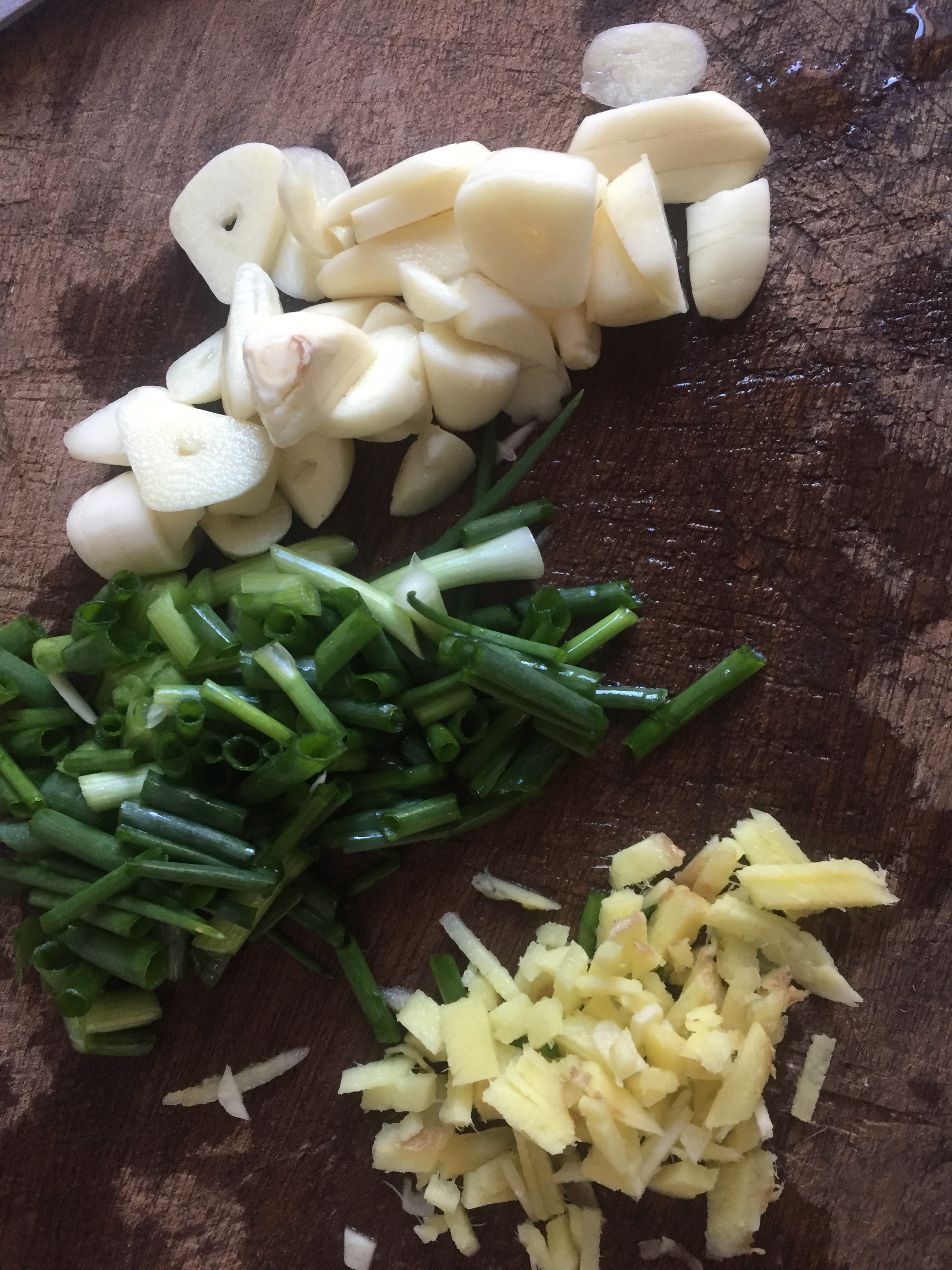 怎样做红烧小鱼又简单又好吃,红烧小鱼的正确方法