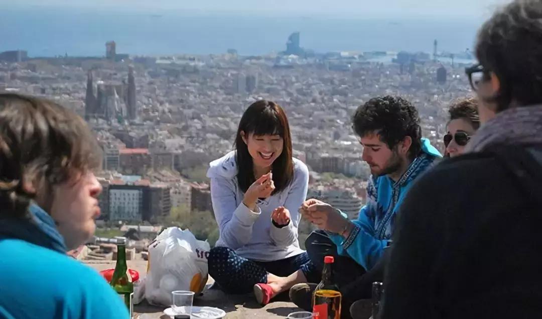 外国人如何看待中国人嗑瓜子,老外看中国人嗑瓜子