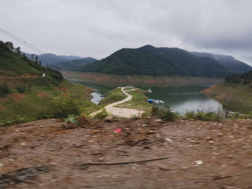 距昆明300公里的垂钓天堂,距离云南近的万峰湖野钓地点推荐