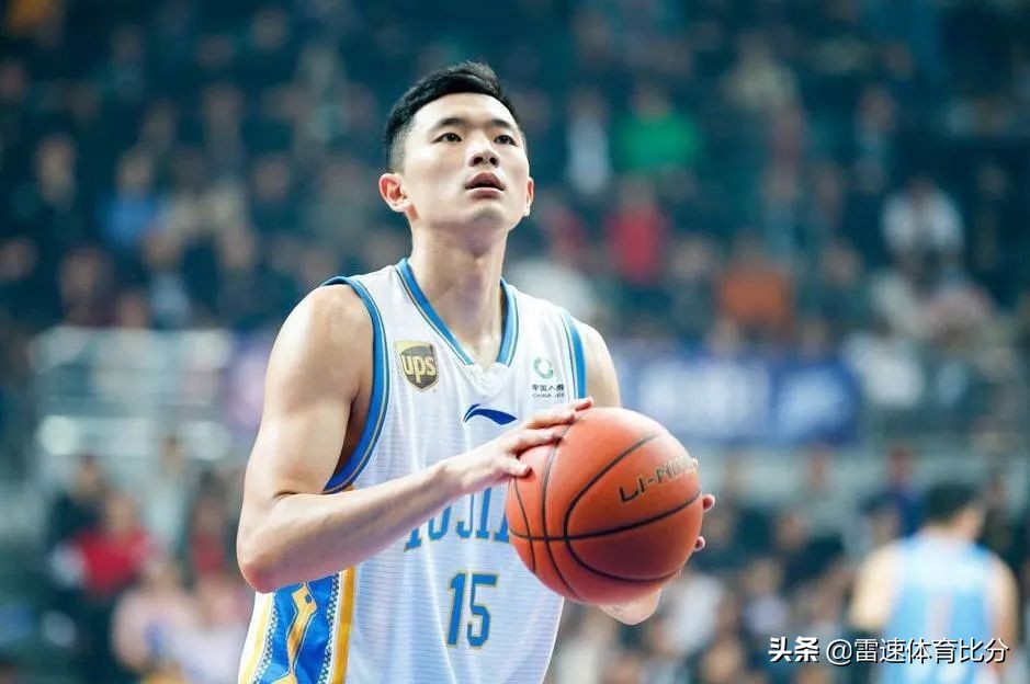 cba琼斯第三次犯规,陈林坚琼斯格林