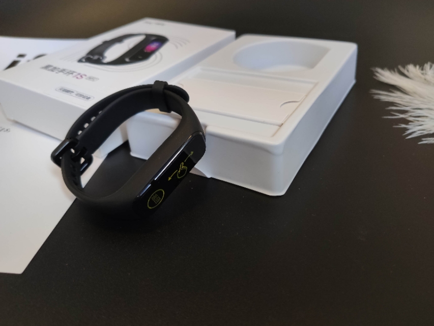 手环中的“性能之王”黑加手环1s体验