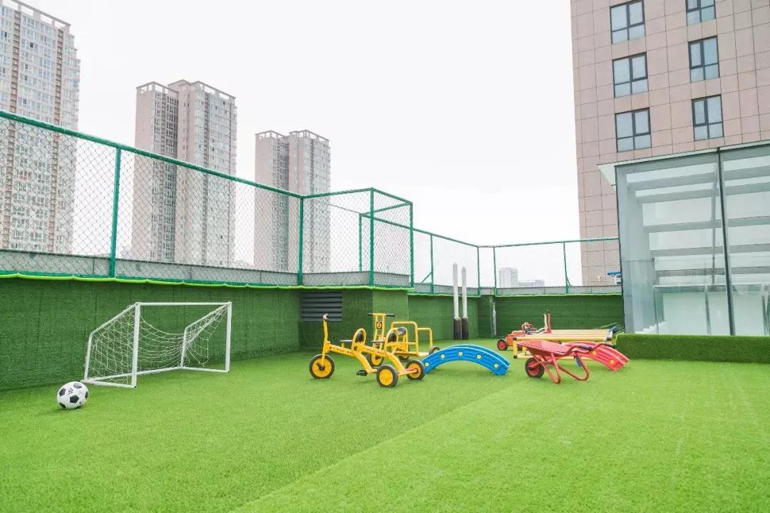 不好好上课，带着孩子到处跑，汇爱德幼稚园为何被央视导演相中？