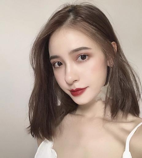 mac和雅诗兰黛粉底哪个好,mac和雅诗兰黛哪个更适合混油皮