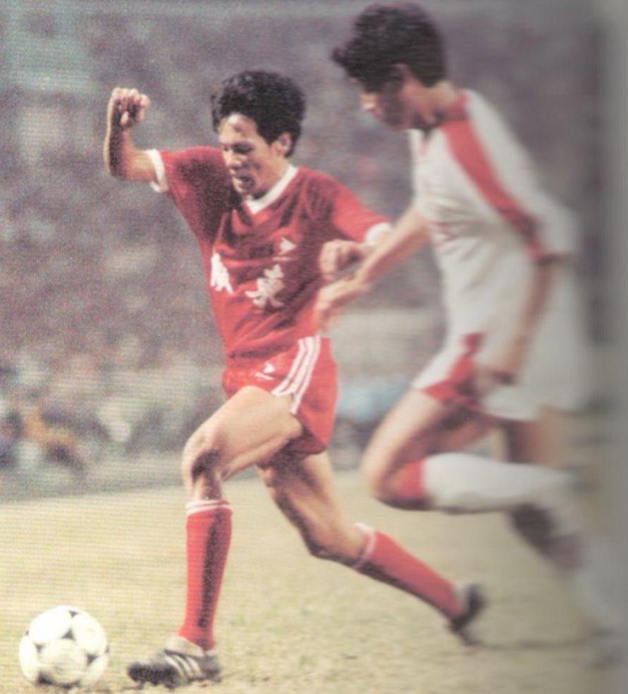 「笑江湖」从大器晚成到越老越妖，只属于吴群立的中国足球奇迹