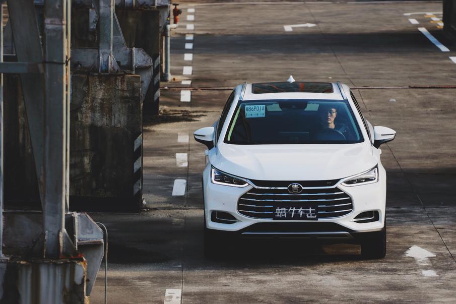 瑞虎8plus和唐dmi对比,10万元左右7座suv吉利豪越