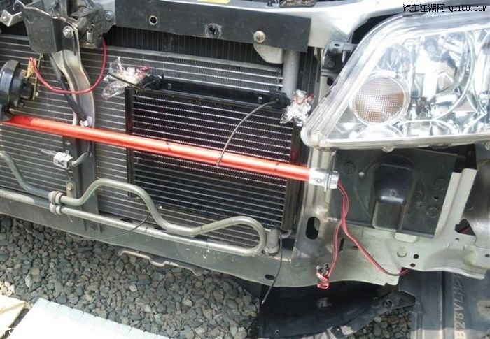 别样风情的英伦旅行顿挫强，买辆二手车要自己加装防撞梁