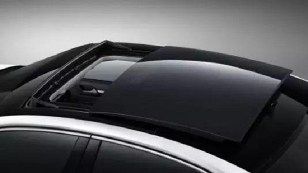 白车身贴黑顶膜好看吗,白车贴黑顶膜的优缺点