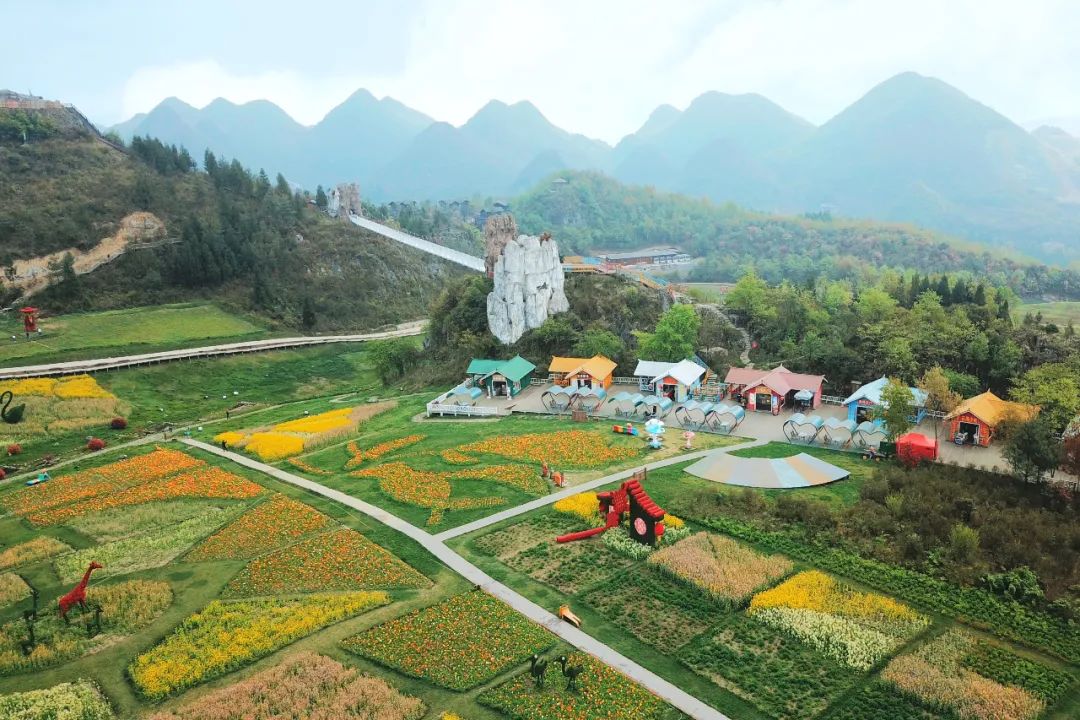 贵州有好多景点,贵州今年比较火的景点