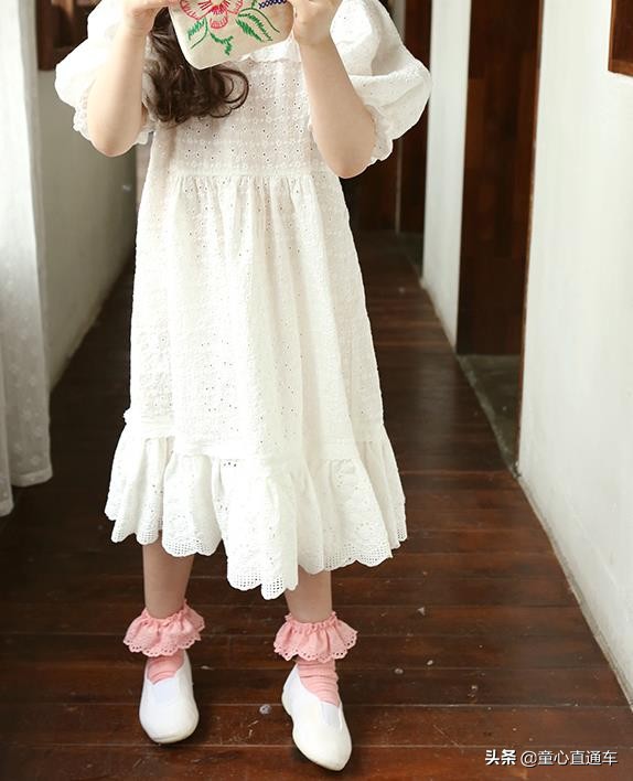 今年流行的韩国女袜,女童今年最流行的装饰袜