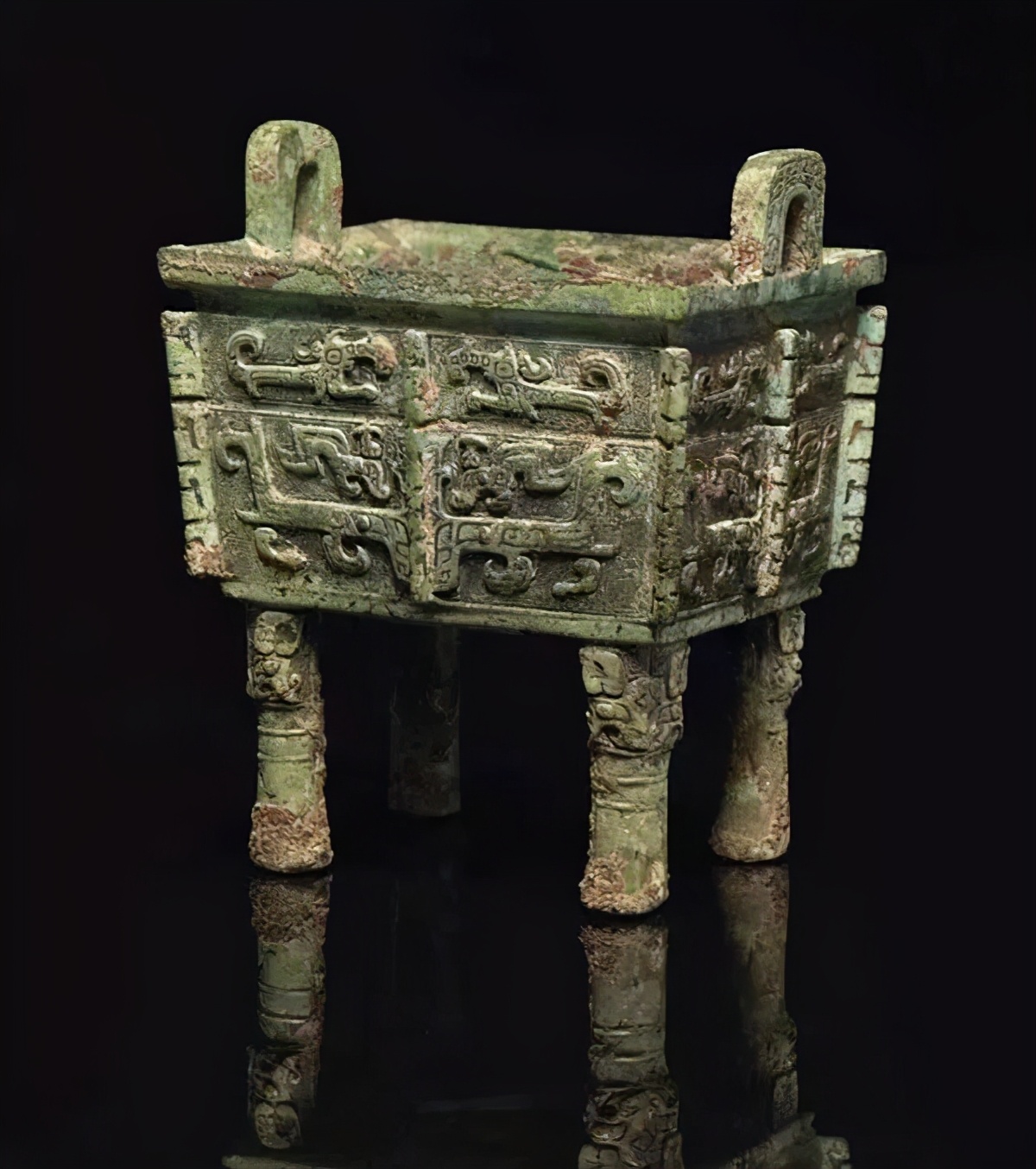 商晚期青铜器龙形觥图文,商代鸟兽纹觥