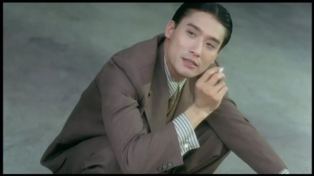 香港十大男神颜值巅峰,盘点80年代香港最火男影星张国荣