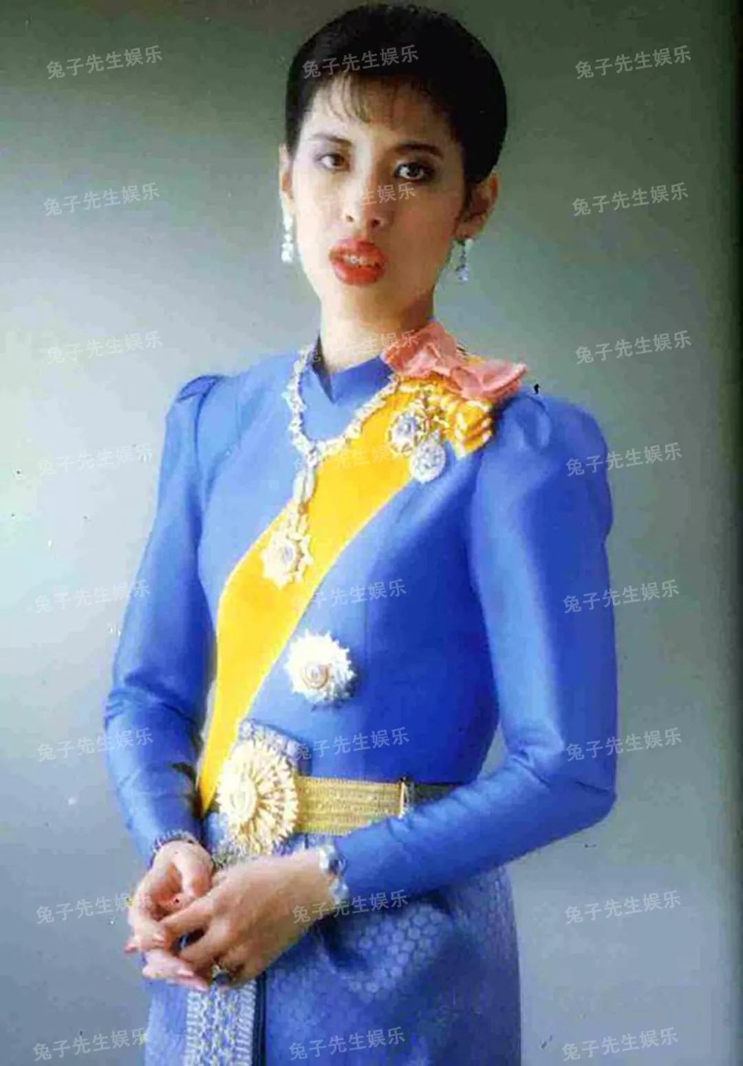 泰国公主皇后穿的高跟鞋,泰国公主60岁