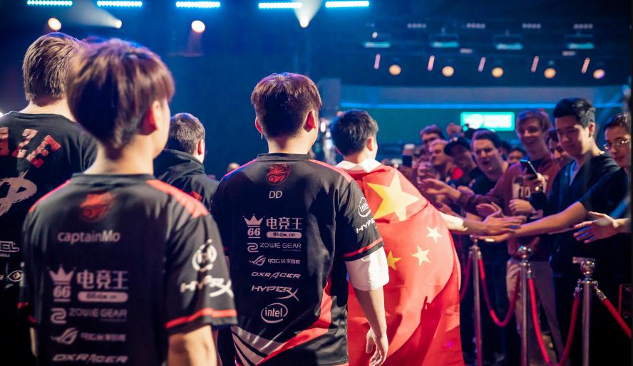 lol和cs相比,csgo曾经的世界第一战队