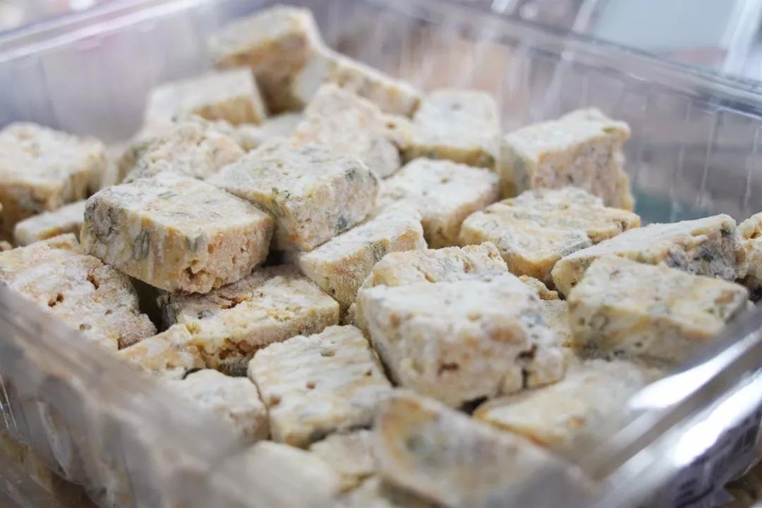 直端零食店“老巢”！好逛到两只手都拿不下